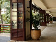 -亚龙湾喜来登·美景台大堂吧