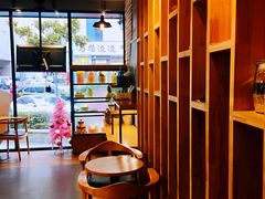 -焙丽拾光(麦凯乐直营店)