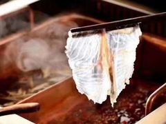 -老牌坊云南鱼豆花火锅(爱建店)