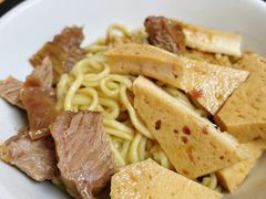 -松树干拌面店