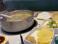 -浪里寻·臻牛养生牛肉火锅(方圆荟店)