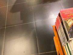 -西西弗书店&矢量咖啡(壹方购物中心店)