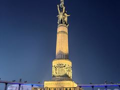 -人民防洪胜利纪念塔