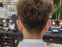 -东方先生国潮男士理发馆