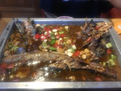 杯盘狼藉的烤鱼-锦尚阁烤鱼•天津菜(宣武门胡同店)