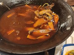 -霄汉牛三鲜湖北砂锅菜(万松园2店)