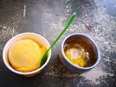 -莓园冰淇淋店