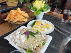 -大匠工房古船木艺术餐厅·猪肚鸡专门店(长白仙岛店)