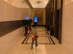 -乌兰湖畔草坪轻奢营地