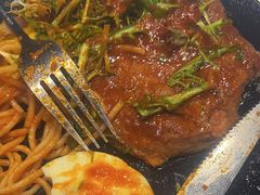 -汤姆家的牛排意面披萨(新城市广场店)