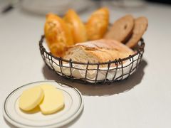 美式餐前面包-Wolfgang’s Steakhouse 沃夫冈牛排馆(上海白玉兰广场店)