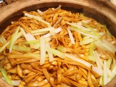 -巷子里小酒馆(繁荣路店)