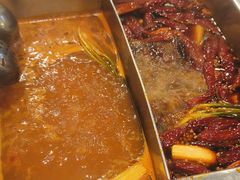 -百年川椒重庆老火锅(光谷店)