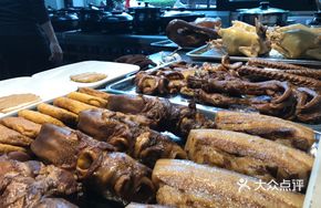 Hangzhou-style Braised Platter