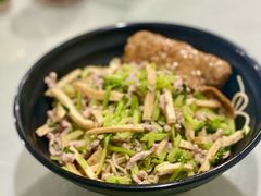 芹菜香干肉丝-老地方面馆(思南路店)