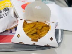 -麦当劳(轻轨曹杨路店)