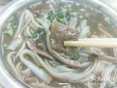 -覃肥叔桂林米粉(粮道街店)
