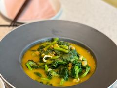 豌豆黄浸豌豆尖-半山腰·云南菜(侨福芳草地店)