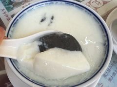 -周大娘牛乳(旧寨古村总店)