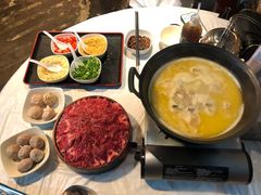 -鲜入围煮花胶鸡海鲜火锅