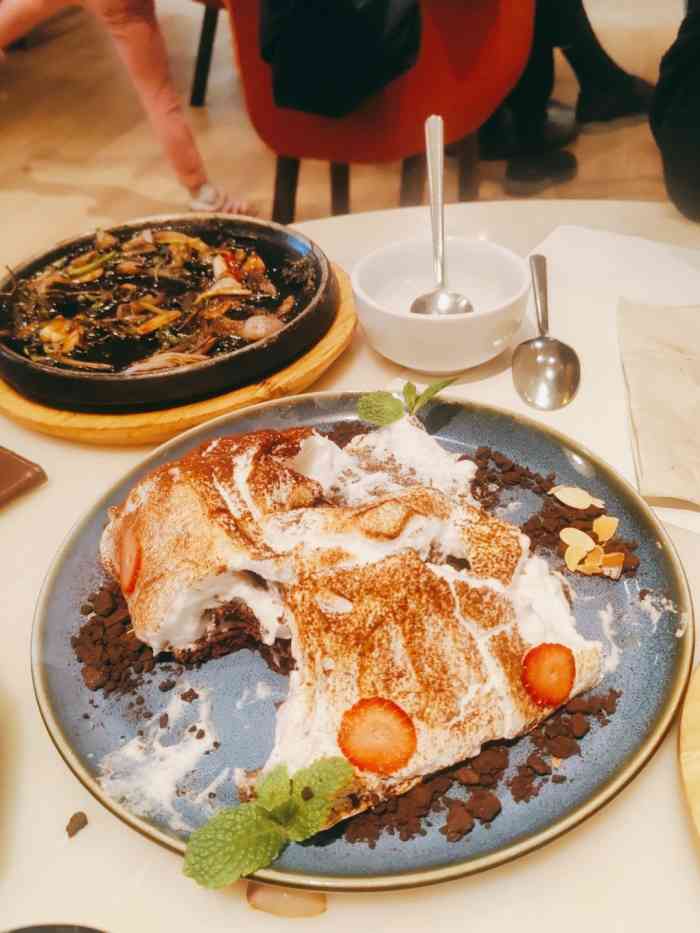 港丽餐厅(百联西郊购物中心店)