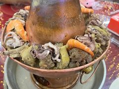 -鑫渔港海鲜本地菜·山海关浑锅(东戴河店)