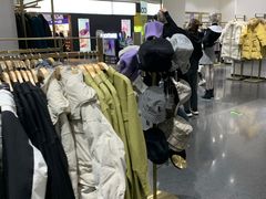 -URBAN REVIVO(济南世茂广场店)