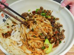 -湘人龙记老长沙米粉(鸟巢店)
