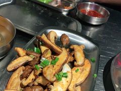 -马路牙子地桌烤肉(工体店)