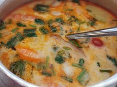 越式酸辣虾汤-大头虾越式风味餐厅(光明广场店)