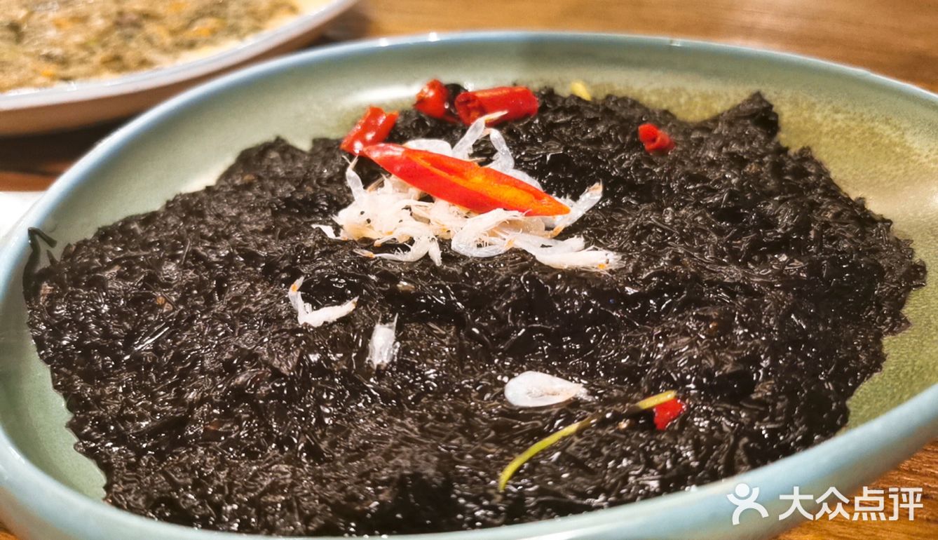 店面人流量较大，如果是晚餐时间点去可能要稍微排个队