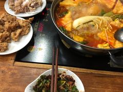 -苗伯妈酸汤火锅