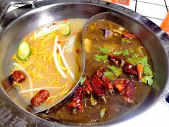 卤味牛杂鸳鸯锅-喜悦小串丹东小黄牛海鲜烧烤大排档(民主广场店)