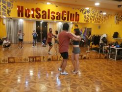 -HOT SALSA舞蹈俱乐部