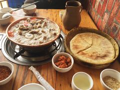 -阿婆情腊排骨火锅(金虹路店)