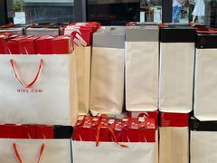 -观澜湖新城运动奥莱区