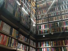 -钟书阁(群光广场店)