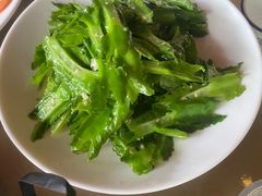 -三亚火车头万人海鲜广场