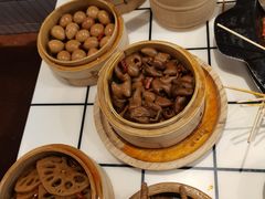 -卤校长重庆火锅(恒隆广场店)