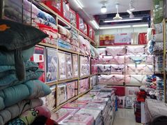 -钱万里桥小商品市场