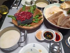 -红鼎豆捞·非遗鲍皇汤火锅(宝丰路店)