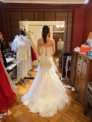 -Flora婚纱礼服定制租赁店