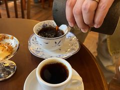 -Café Monson