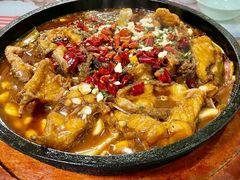 铁板鮰鱼-满堂春特色餐馆