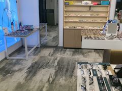 -三目眼镜·蔡司视觉合作店(青浦宝龙店)