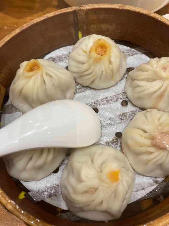 富麦小笼(虹桥南丰城店)-"和同事中午相约了一起富春 ,地理位置蛮方.