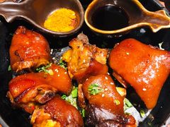 个旧烤猪蹄-云海肴·汽锅鸡·云南代表菜(美罗城店)