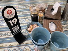 餐具摆设-阿吾丹的烤羊·新疆菜·抓饭·拌面(乌尔禾店)