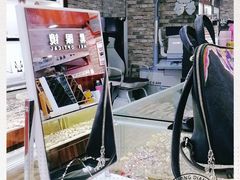 -三叶眼镜城批发市场(上海火车站店)