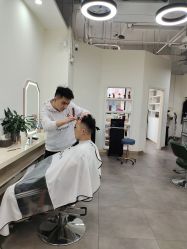 -悦·臻时美发沙龙